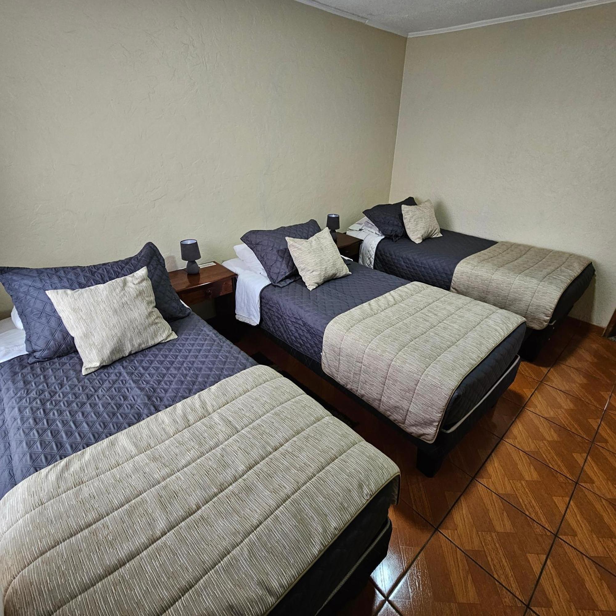 Hostal De Colon La Serena Extérieur photo